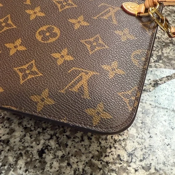 Louis Vuitton Brown and Tan Monogram Pouch Authentic - Picture 8 of 10